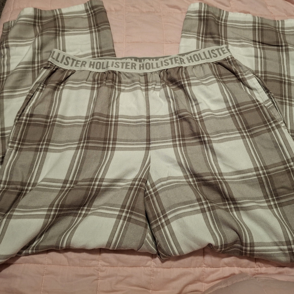 Hollister Brown and Cream Plaid Shorts